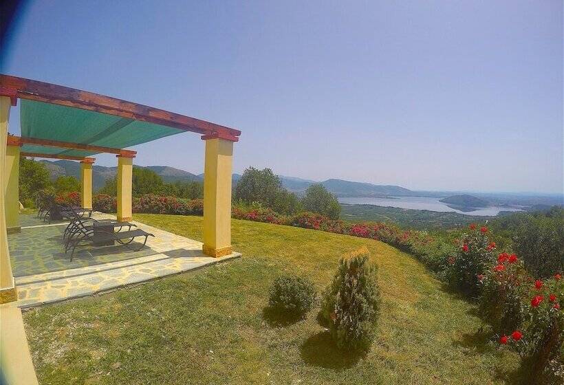 בית מלון כפרי Loggas