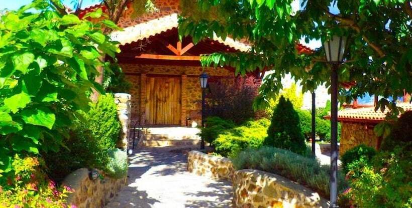 בית מלון כפרי Loggas