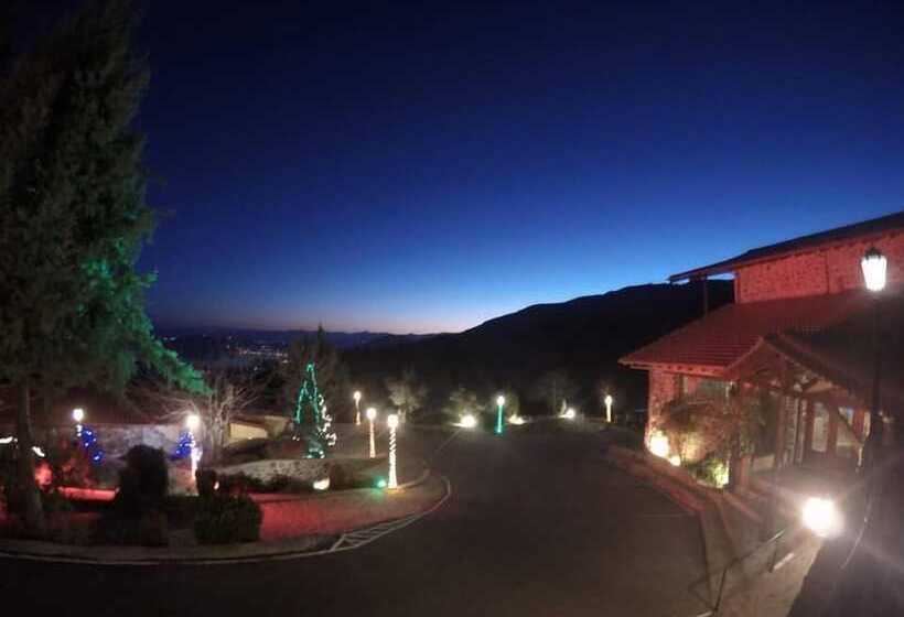 בית מלון כפרי Loggas