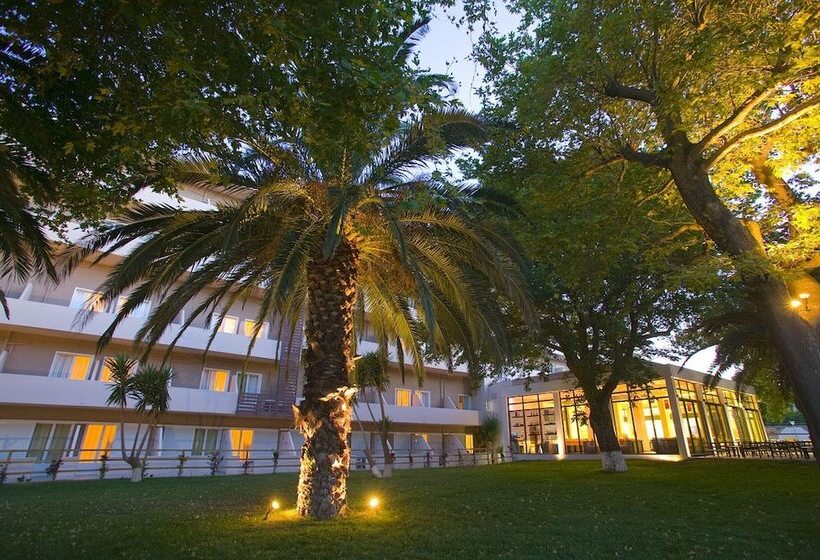 בית מלון כפרי Long Beach Resort