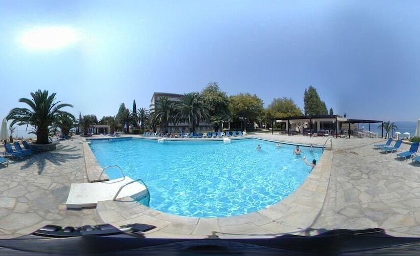 בית מלון כפרי Long Beach Resort