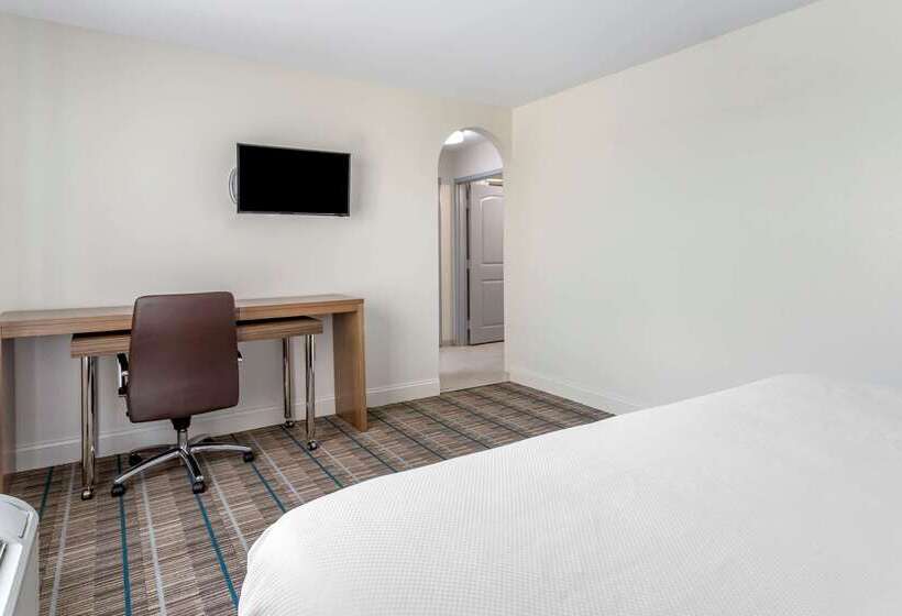 בית מלון כפרי Mainstay Suites Port Arthur  Beaumont South