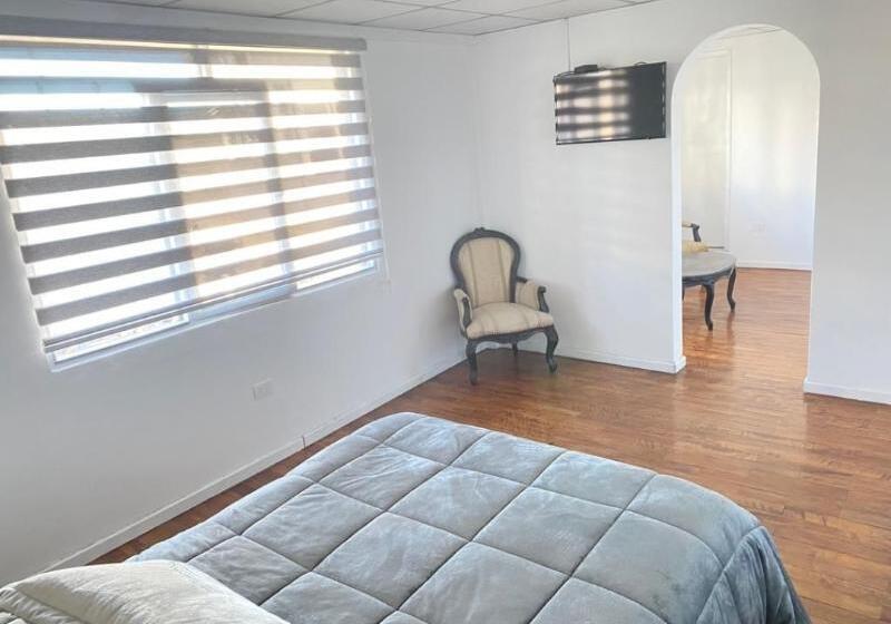 ホテル Muros Quito