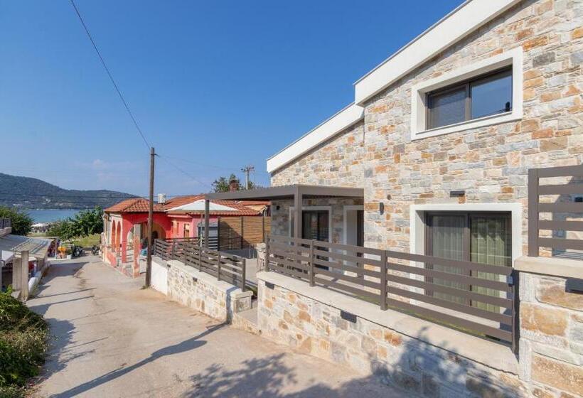 Ntinas Filoxenia Hotel & Spa