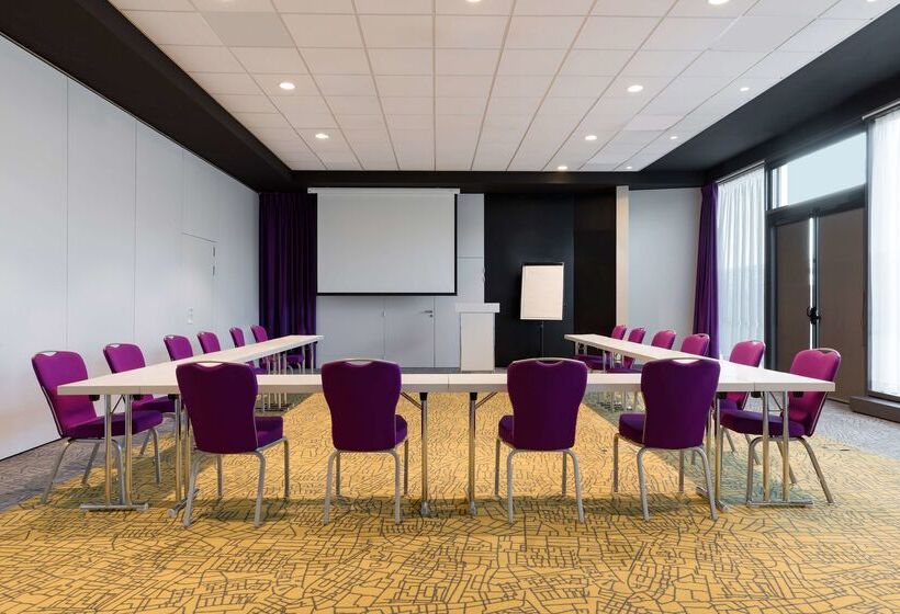 בית מלון כפרי Park Inn By Radisson Lille Grand Stade