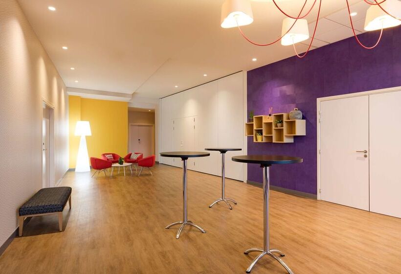 فندق Park Inn By Radisson Lille Grand Stade