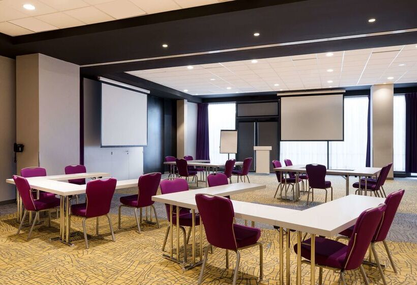 فندق Park Inn By Radisson Lille Grand Stade