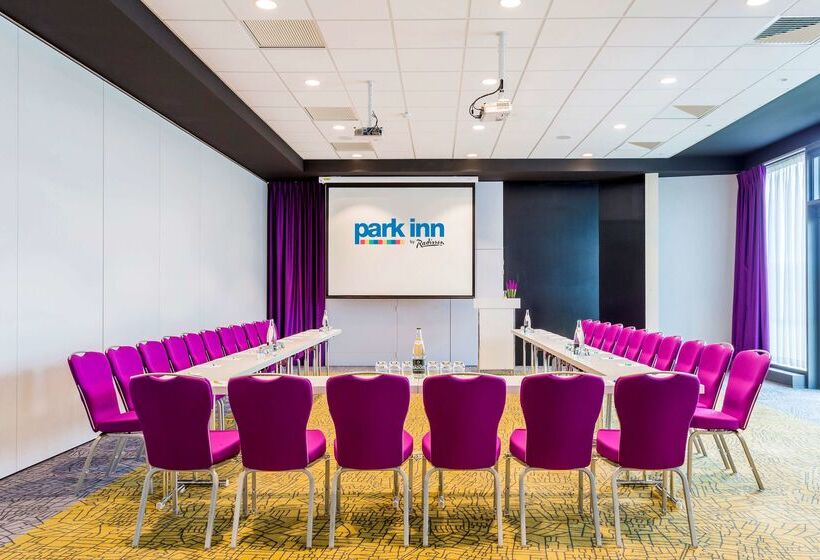 فندق Park Inn By Radisson Lille Grand Stade