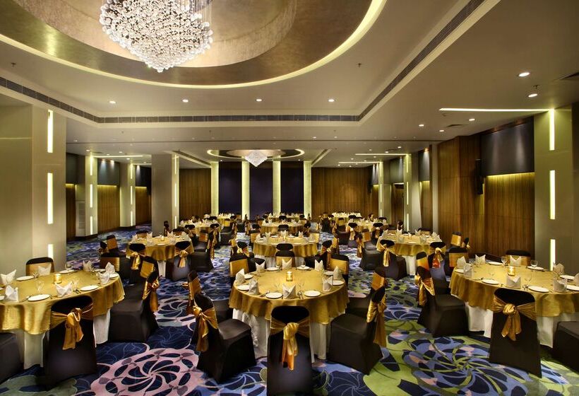 Отель Park Plaza Shahdara