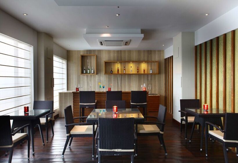 Отель Park Plaza Shahdara