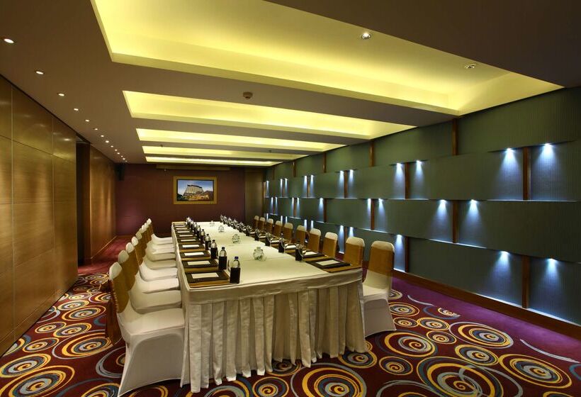 Отель Park Plaza Shahdara