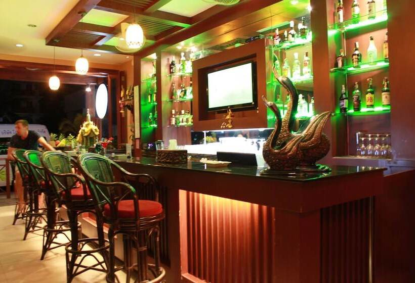 فندق Patong Hemingway S