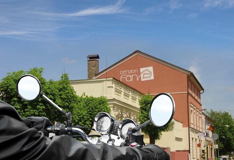 호텔 Penzion Fan