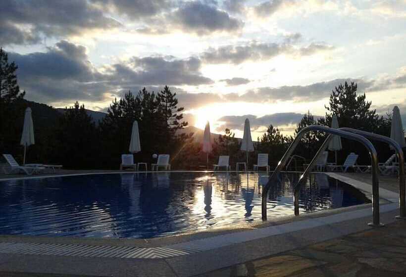 בית מלון כפרי Pindos Palace