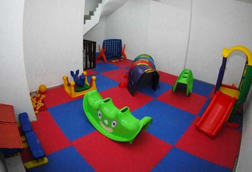 בית מלון כפרי Pindos Palace