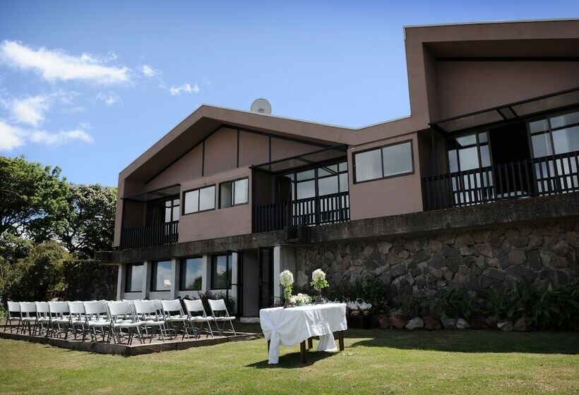 فندق Poas Volcano Lodge
