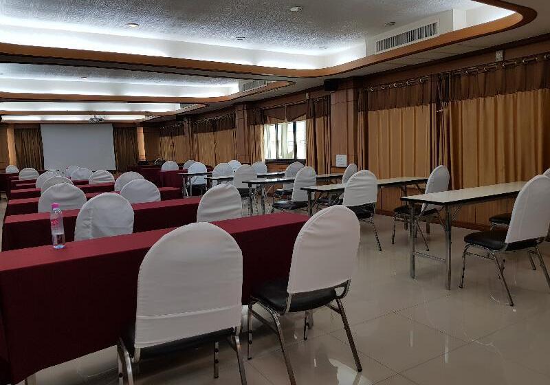 Poonsook Phitsanulok Hotel Sha Plus