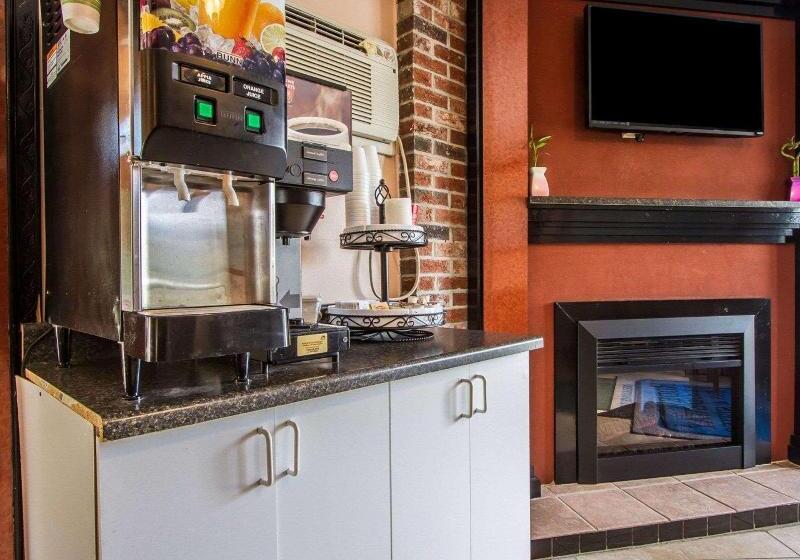 ホテル Rodeway Inn & Suites Brunswick Near Hwy 1