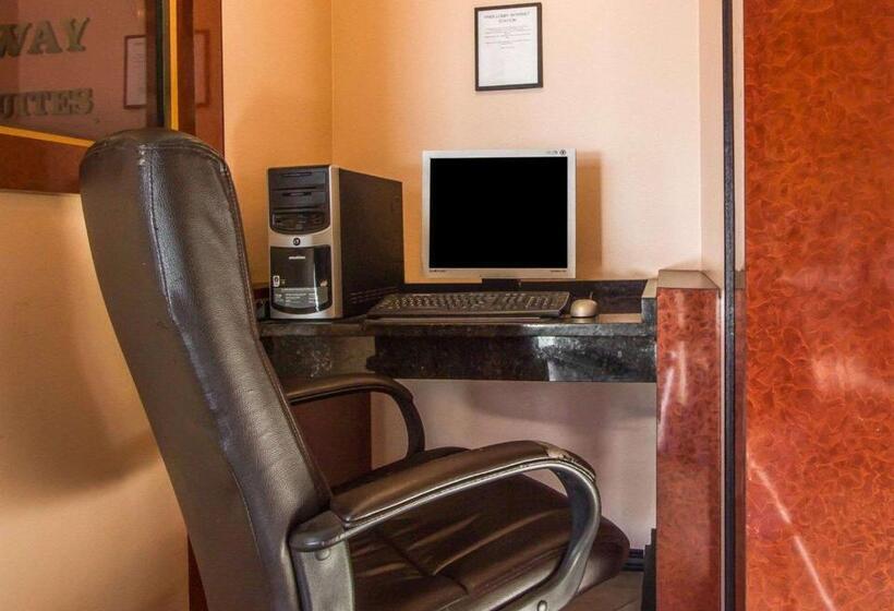 ホテル Rodeway Inn & Suites Brunswick Near Hwy 1