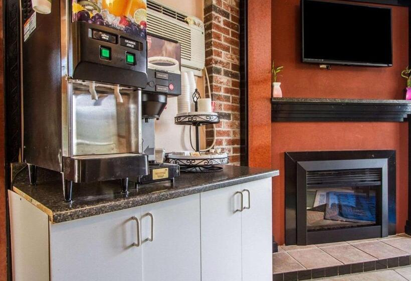 ホテル Rodeway Inn & Suites Brunswick Near Hwy 1