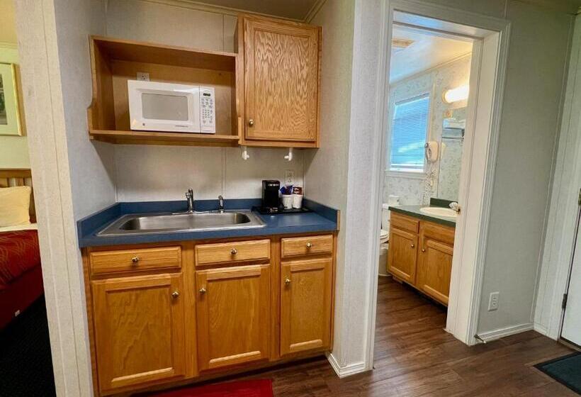 ホテル Rodeway Inn & Suites Brunswick Near Hwy 1