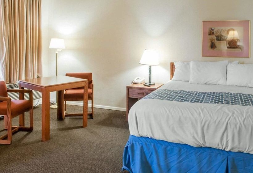 فندق Rodeway Inn Whites City