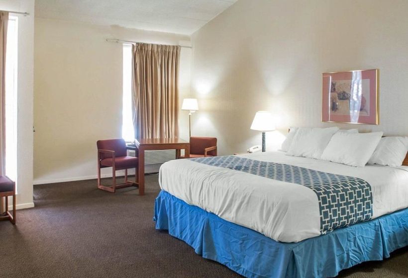 فندق Rodeway Inn Whites City