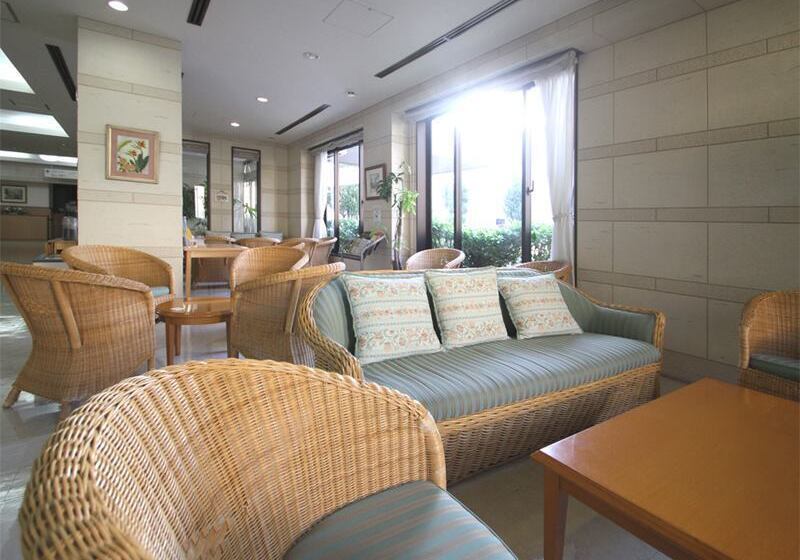 בית מלון כפרי Route Inn Grantia Naha