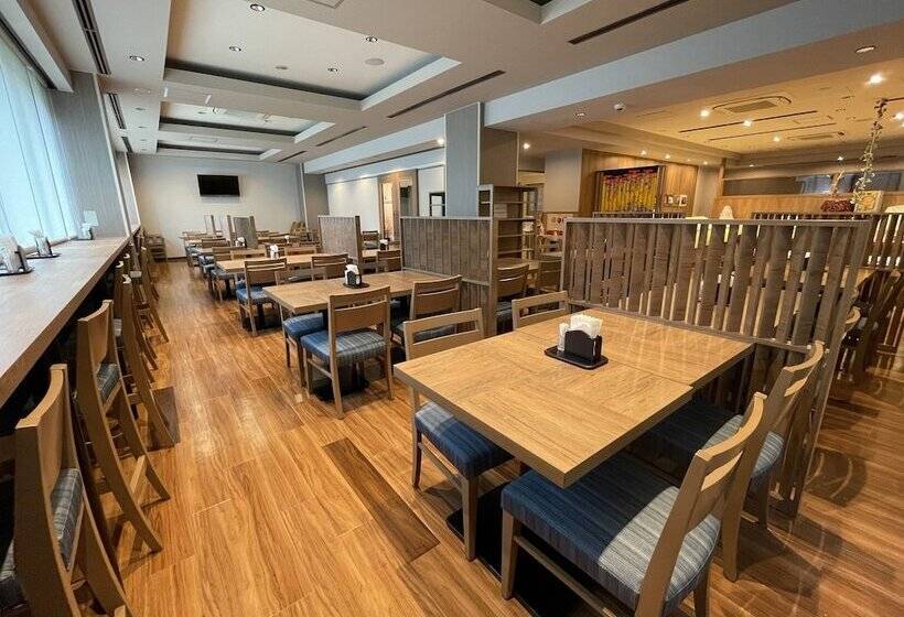 בית מלון כפרי Route Inn Grantia Naha