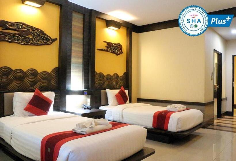 בית מלון כפרי Ruean Phae Royal Park