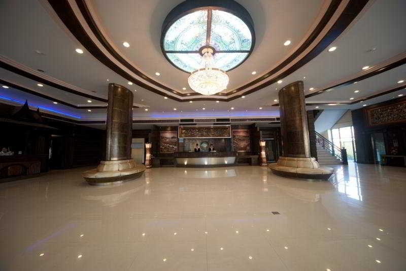 בית מלון כפרי Ruean Phae Royal Park