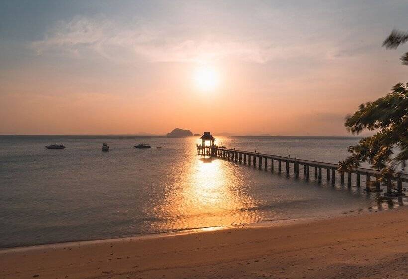 هتل Santhiya Koh Yao Yai Resort & Spa   Compulsory Join Santhiya Speedboat From To Ao Po Grand Marina At