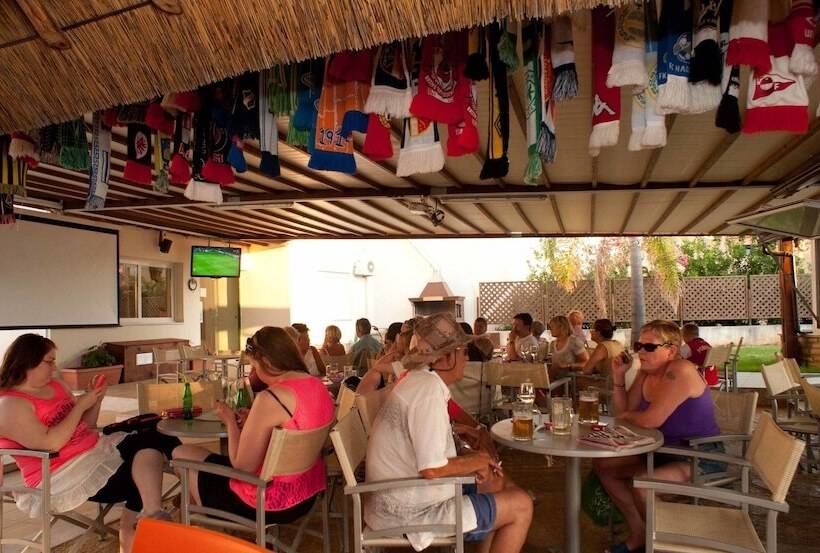 בית מלון כפרי Semiramis Suites