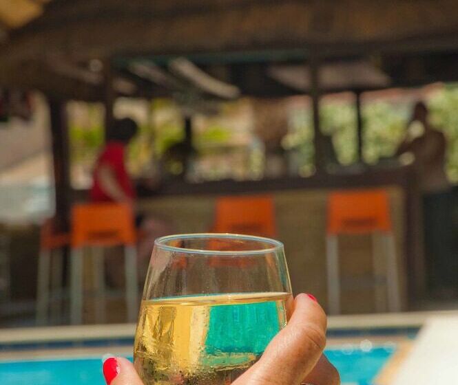 בית מלון כפרי Semiramis Suites