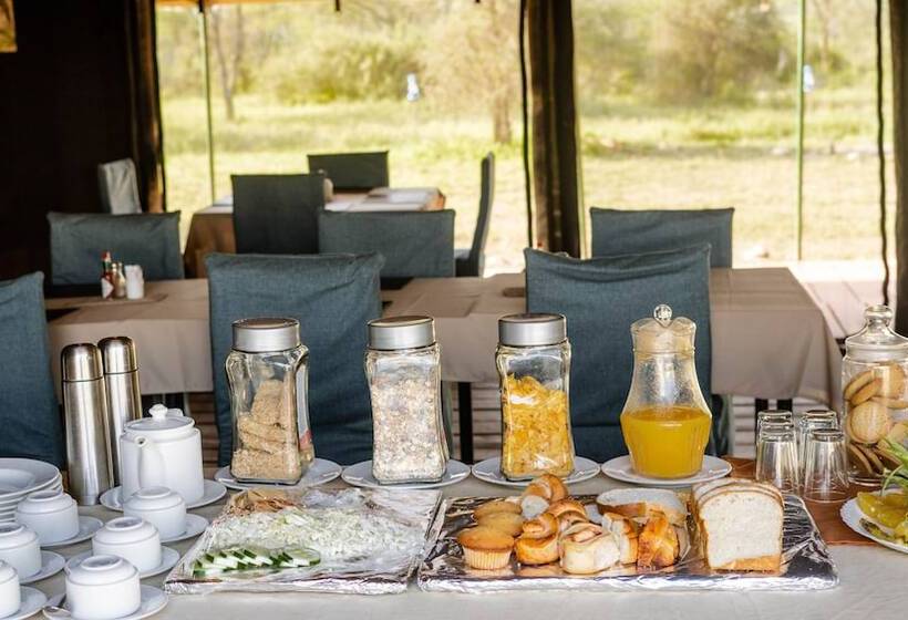 ホテル Serengeti Migration Camp