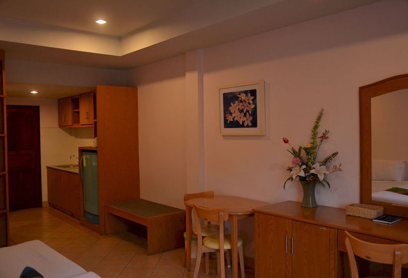 Fotos del hotel Seven Oaks Inn:  2