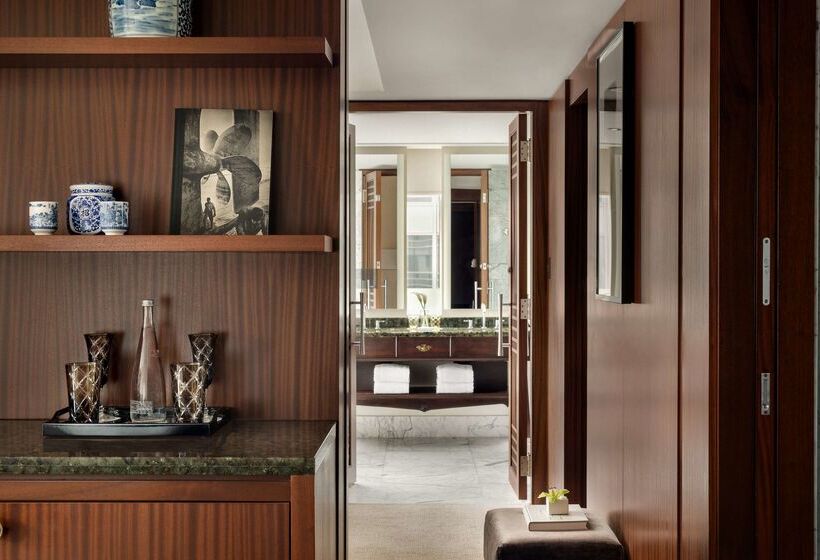 בית מלון כפרי Shangrila Toronto