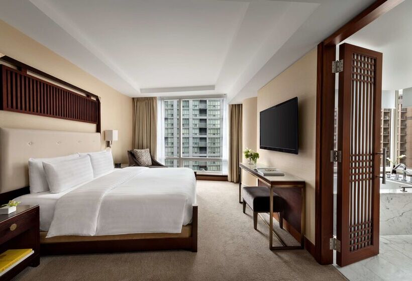 בית מלון כפרי Shangrila Toronto