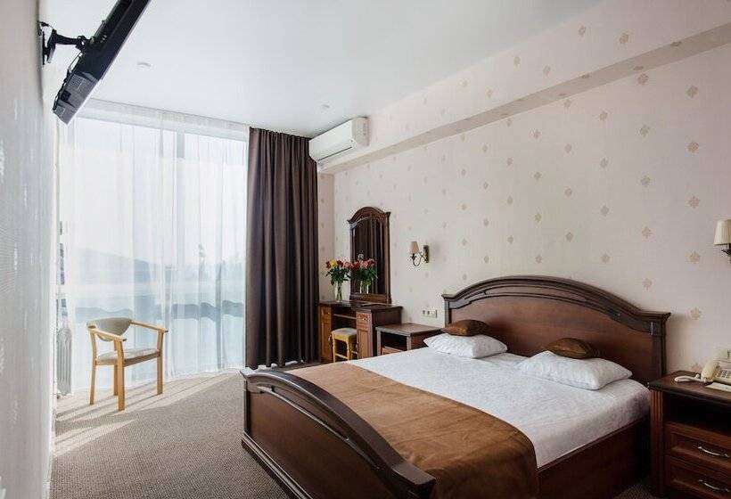 هتل Sochi Breeze Spa