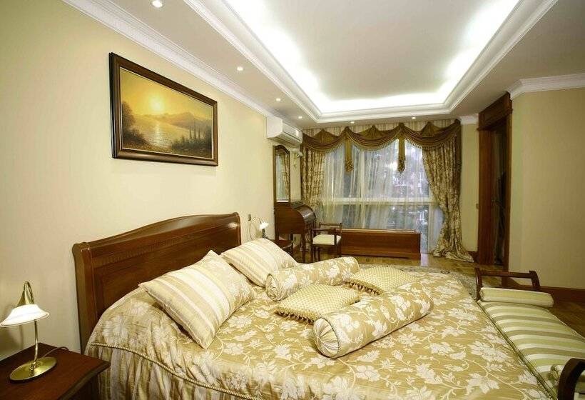 هتل Sochi Breeze Spa