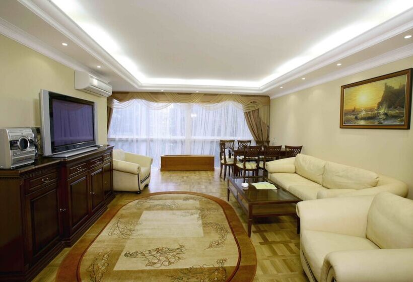 هتل Sochi Breeze Spa