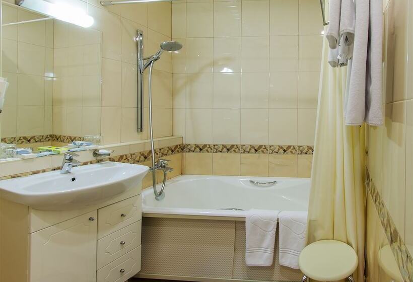 هتل Sochi Breeze Spa