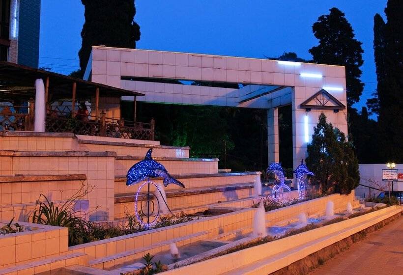 هتل Sochi Breeze Spa