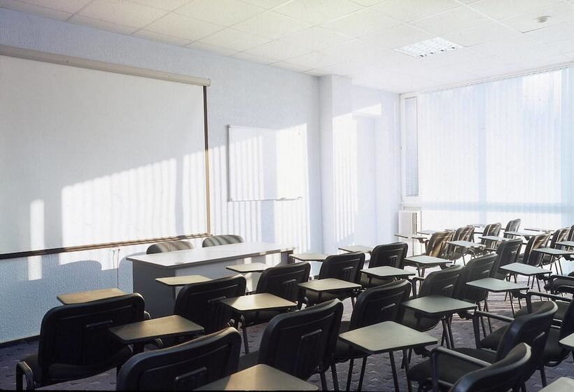 هتل Sochi Breeze Spa