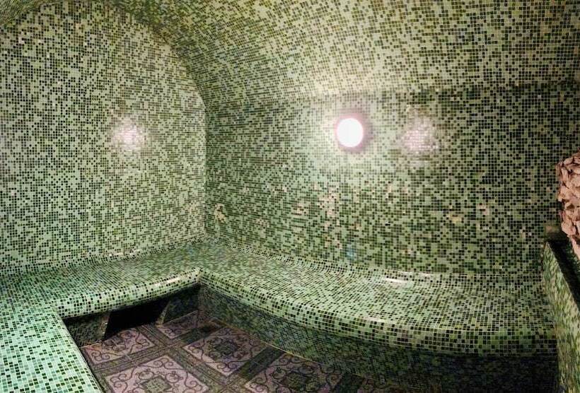 هتل Sochi Breeze Spa