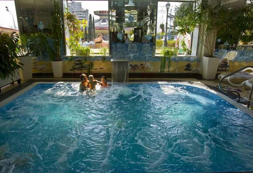 هتل Sochi Breeze Spa