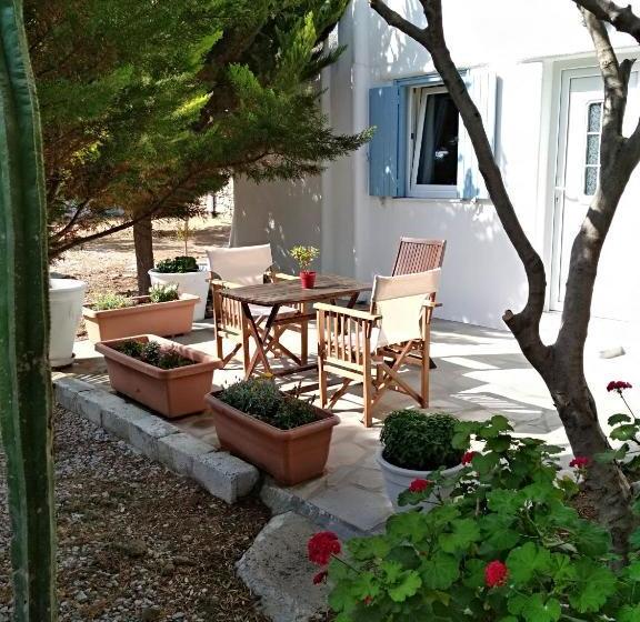 Отель Sourmeli Garden