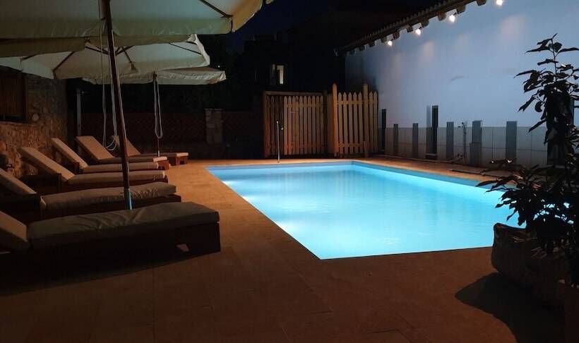 בית מלון כפרי Taleton Eco Guest House