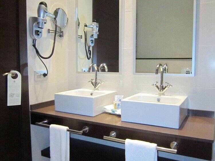 Отель Termas Balneario Termas Pallares