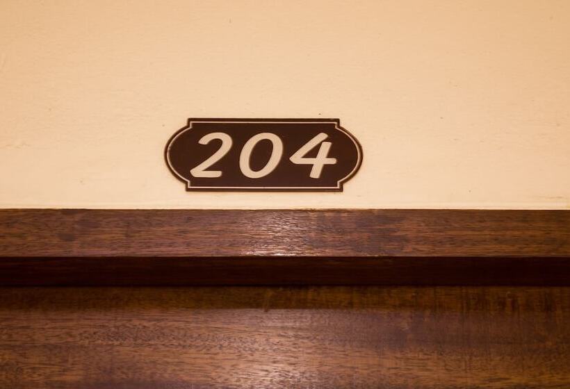 בית מלון כפרי Orchid Residence